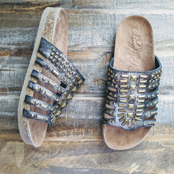 🆕🌿NAUGHTY MONKEY SANDALS🌿 - Picture 3 of 8